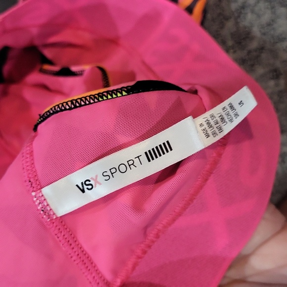 Victoria's Secret Bra - Picture 6 of 8